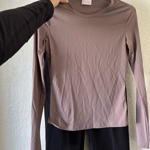 NWOT Pink Lilly fitted taupe layering long sleeve tee - Picture 5 of 5